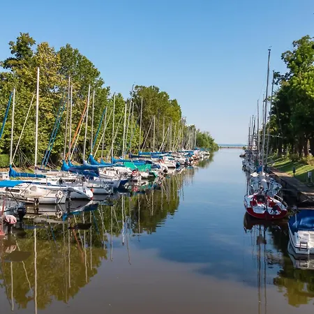 In 38170 * Balatonmáriafürdő