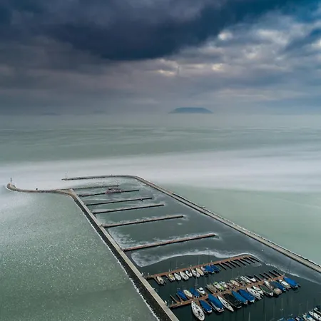 In 38170 Prázdninový dům Balatonmáriafürdő